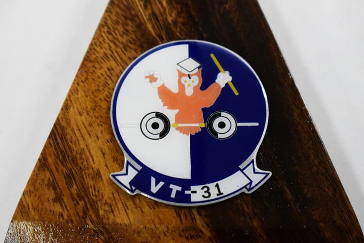 VT-31 Wise Owls TS-2A Tracker Model