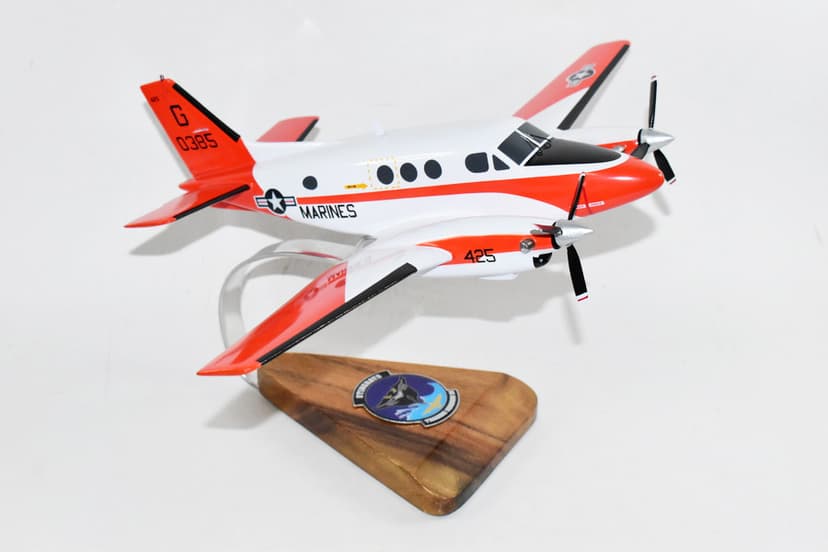 Beechcraft® T-44C Pegasus, VT-35 Stingrays (Marines)