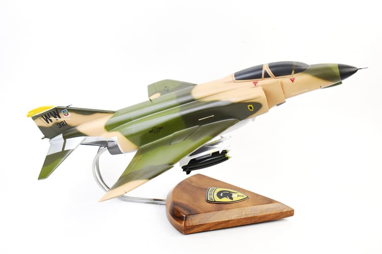 561st TFS Wild Weasels F-4E Model