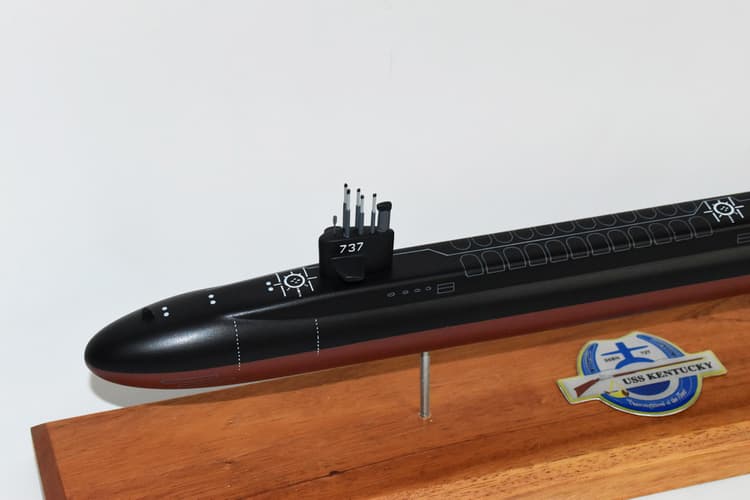 USS Kentucky SSBN-737 Submarine Model