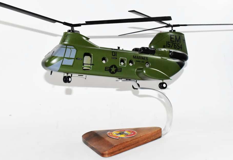 HMM-261 Raging Bulls CH-46 (157654) Model