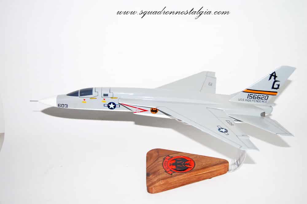 RVAH-13 Bats RA-5C (USS Independence) Model