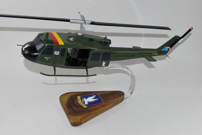 Bell® UH-1B Huey, 118th AML/AHC Platoon Two