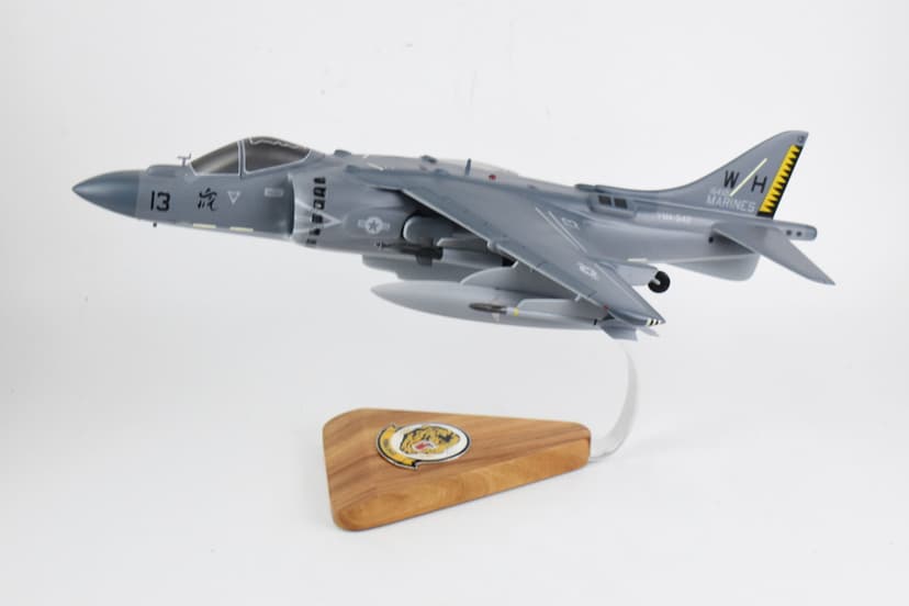 VMA-542 Tigers AV-8B (2013) Harrier Model