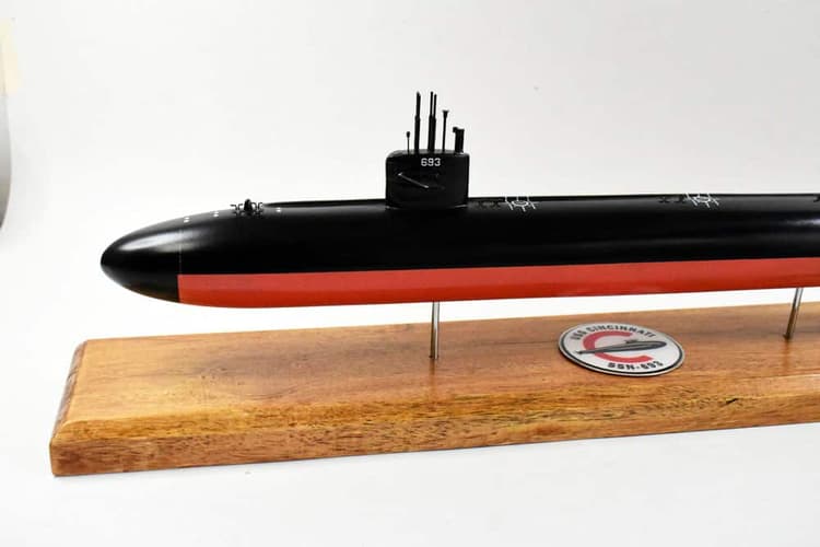 USS Cincinnati (SSN-693) Submarine Model