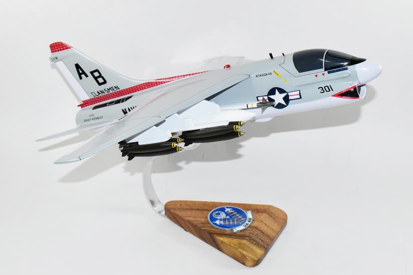 VA-46 Clansmen A-7b Corsair II (1975) Model