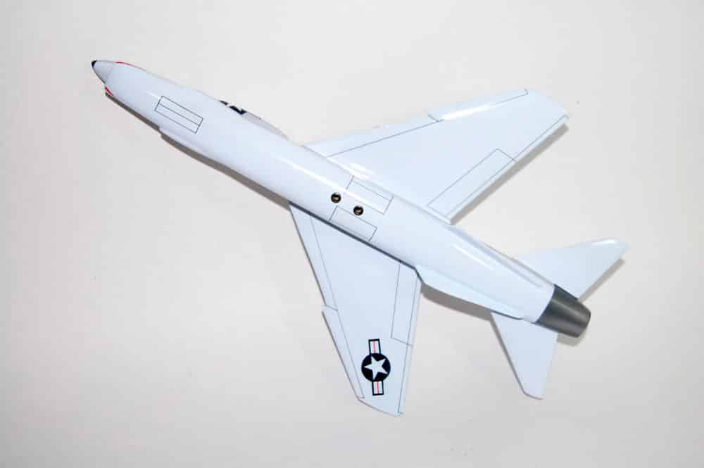 VU-7 Tallyhoers F-8 Crusader Model