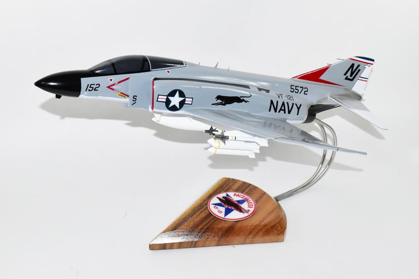 VF-121 Pacemakers F-4J Model