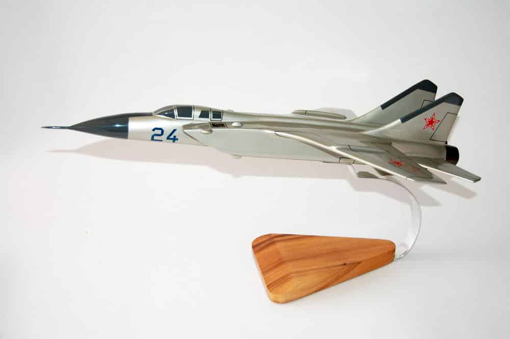 Mikoyan-Gurevich MiG-25 (24) Model