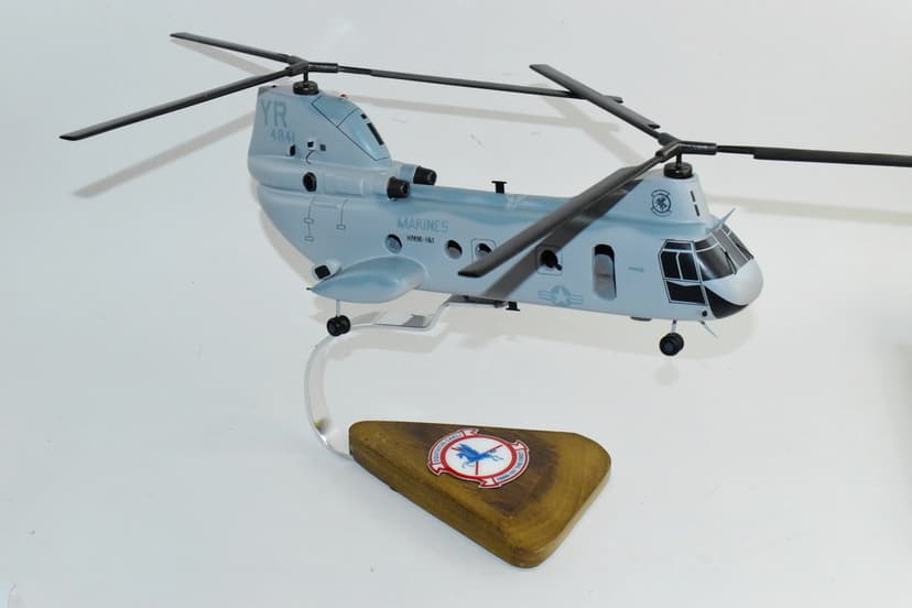 HMM-161 Greyhawks CH-46E Model
