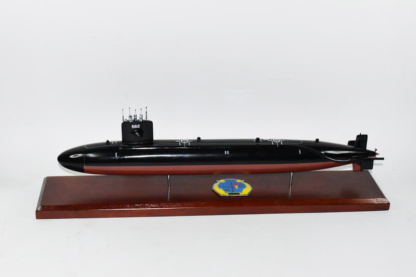 USS Gurnard SSN-662 Submarine Model