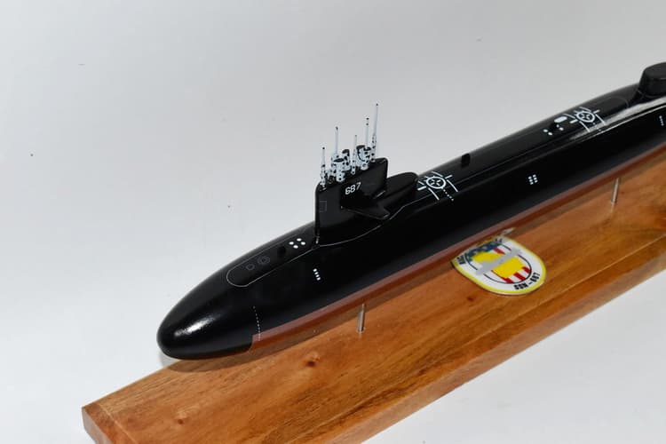 USS Richard B. Russell SSN-687 Submarine Model