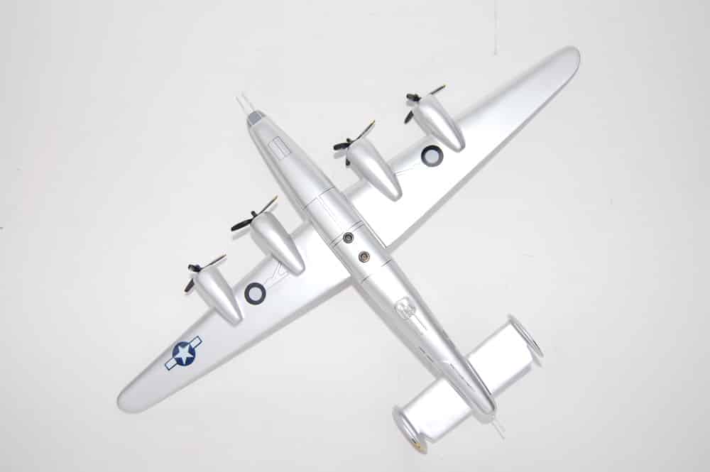 493rd Bomb Squadron 7th Bomb Group B-24J Model