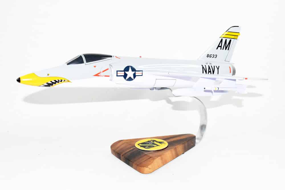 VF-21 Freelancers F-11 Tiger Model