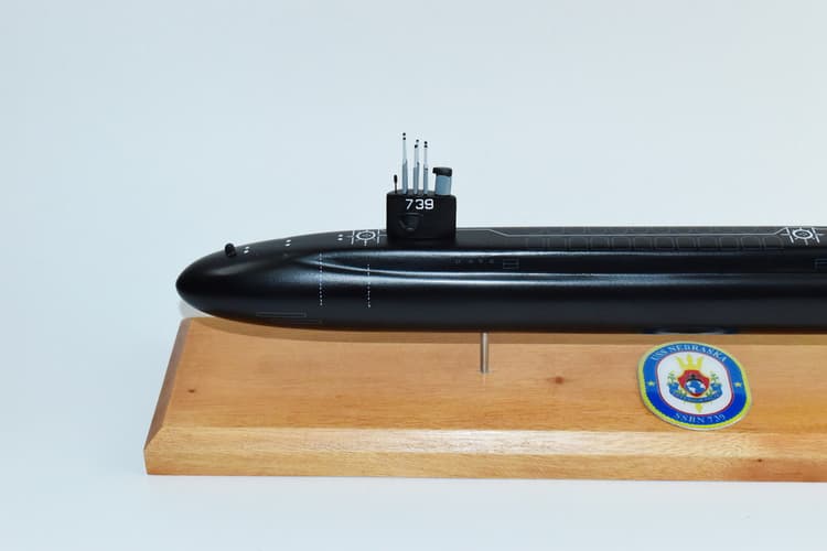 USS Nebraska Big Red SSBN-739 Submarine (Black Hull)