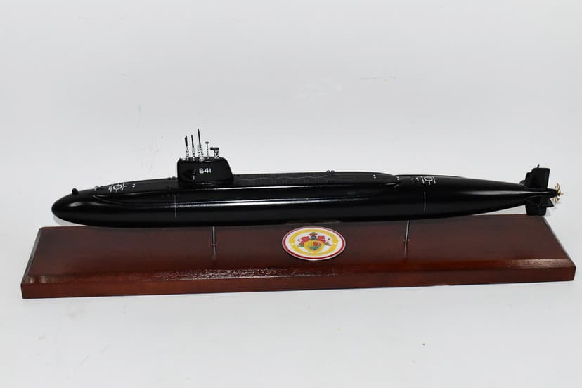 USS Simon Bolivar SSBN-641 Submarine Model (Black Hull)