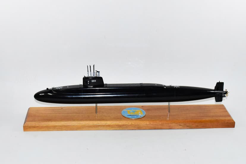 USS Will Rogers SSBN-659 Submarine Model (Black Hull)