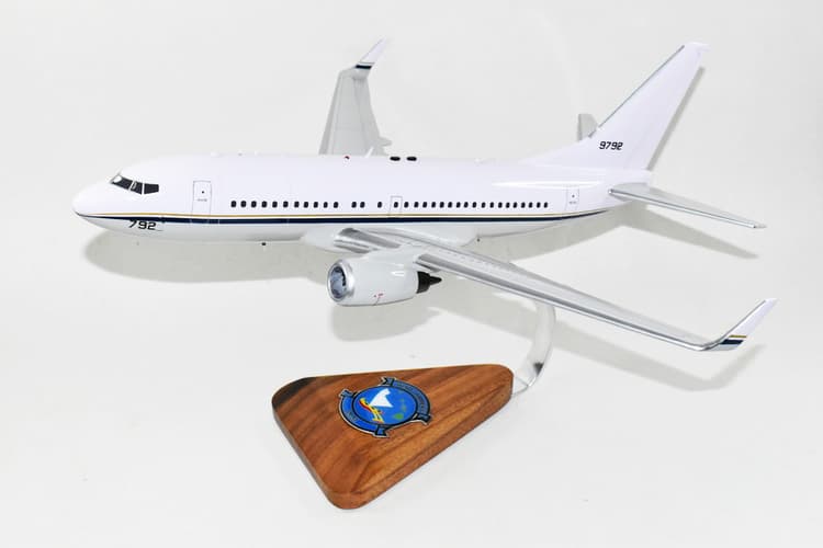 VR-51 Windjammers C-40A Clipper Model