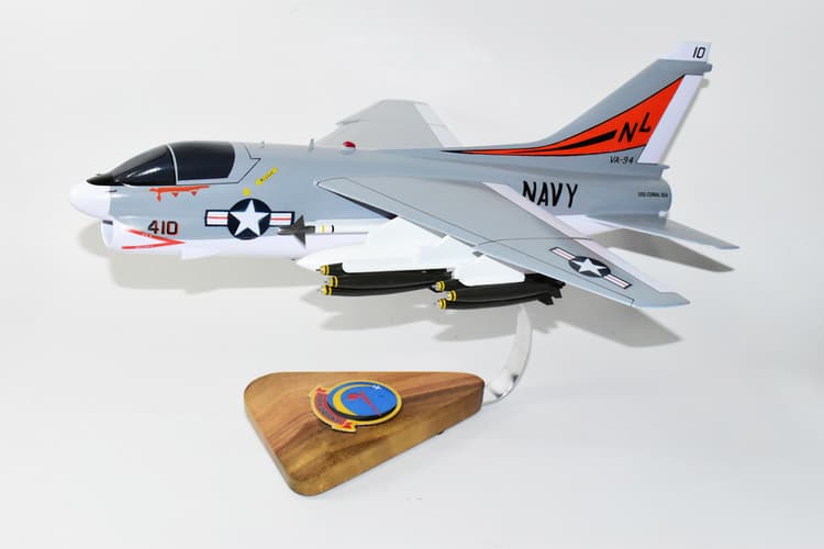 VA-94 Shrikes 1974 157591 A-7E Corsair II Model