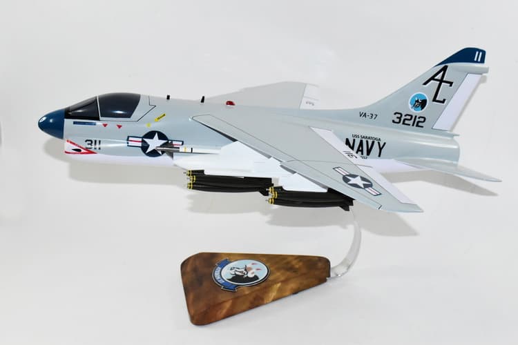 VA-37 Ragin' Bulls A-7a (USS Saratoga 1970) Corsair II Model