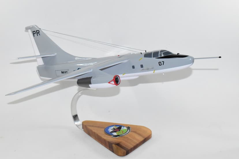 VQ-1 World Watchers 1970 PR07 EA-3b Skywarrior Model