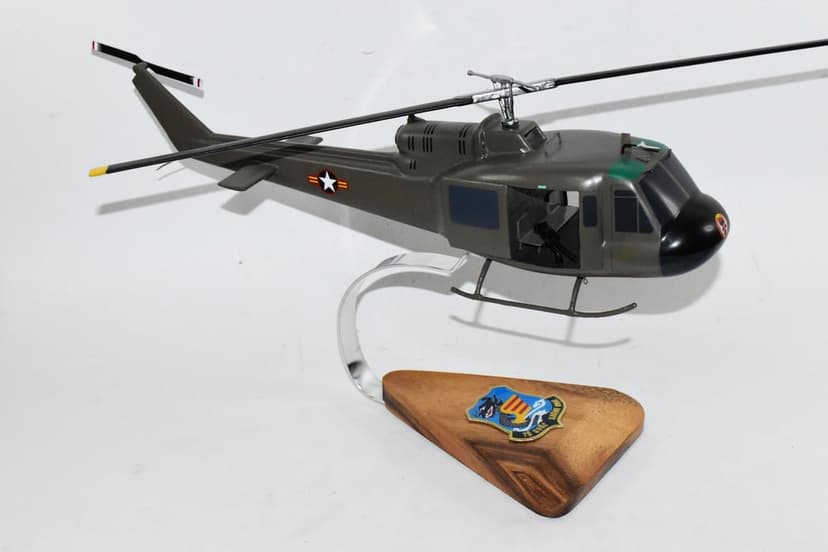 213th Helicopter Squadron VNAF DA NANG UH-1H Model