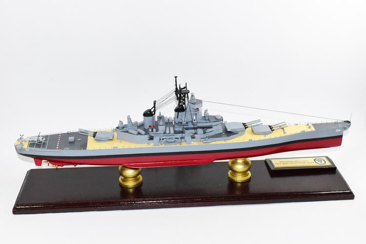 USS Wisconsin BB-64 Iowa Class Battleship, 24-inch Mahogany Model