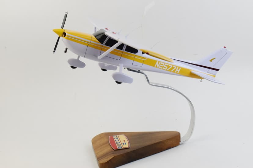 Cessna® 172 Skyhawk 1970s Yellow