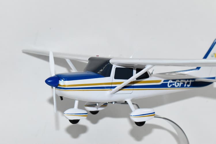 Cessna® 172 Skyhawk, Sea Land Flight, Mahogany Scale Model