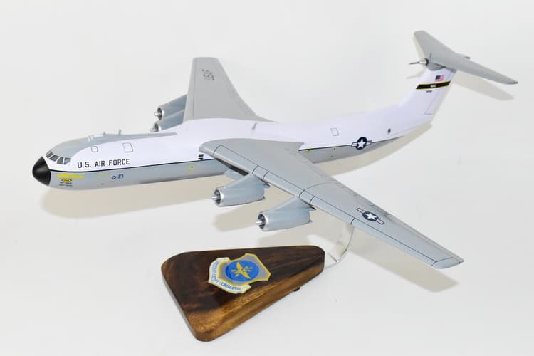 Lockheed Martin® C-141b, Military Airlift Command "Golden Bear"8088