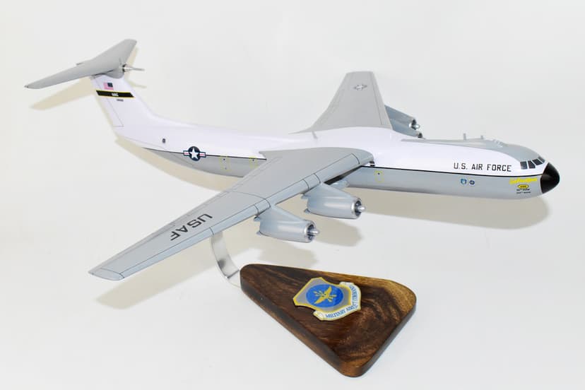 Lockheed Martin® C-141b, Military Airlift Command "Golden Bear"8088