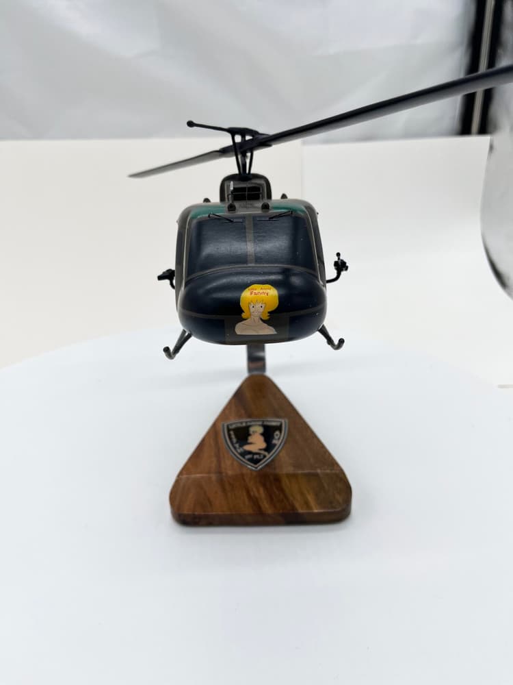 UH-1H Huey, 117th AVN Little Annie Fannies,