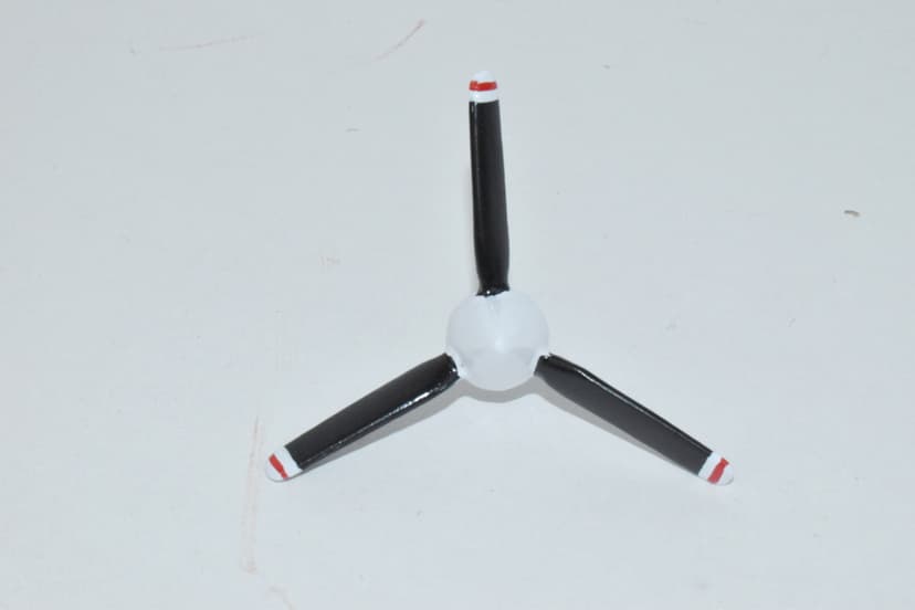 Beechcraft® C-12 Huron, 3-Bladed (White/Red Tip) Replacement Props