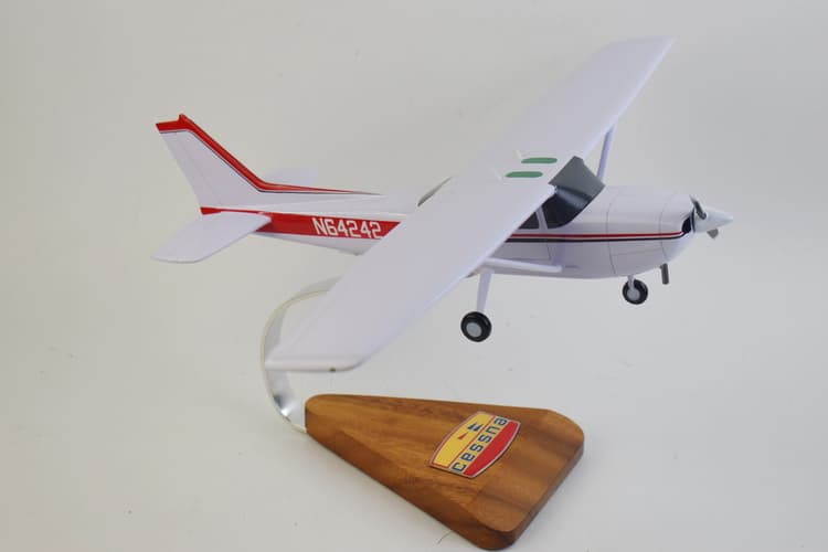 Cessna 172M N64242 1975, 18 inch Mahogany Model