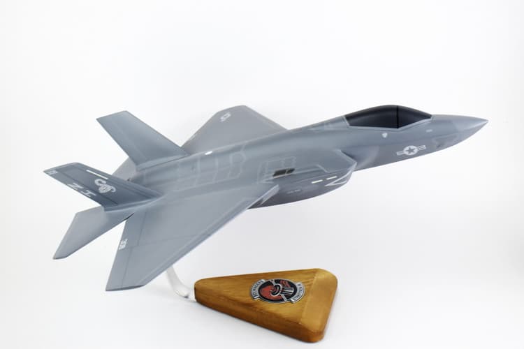 Lockheed Martin® F-35C Lightning II®, VFA-86 Sidewinders 2025 Model