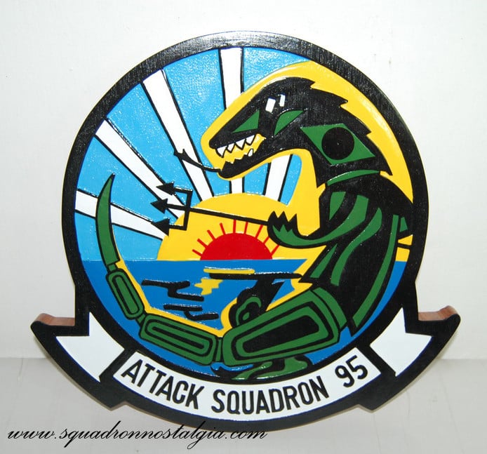 VA-95 Green Lizard Plaque