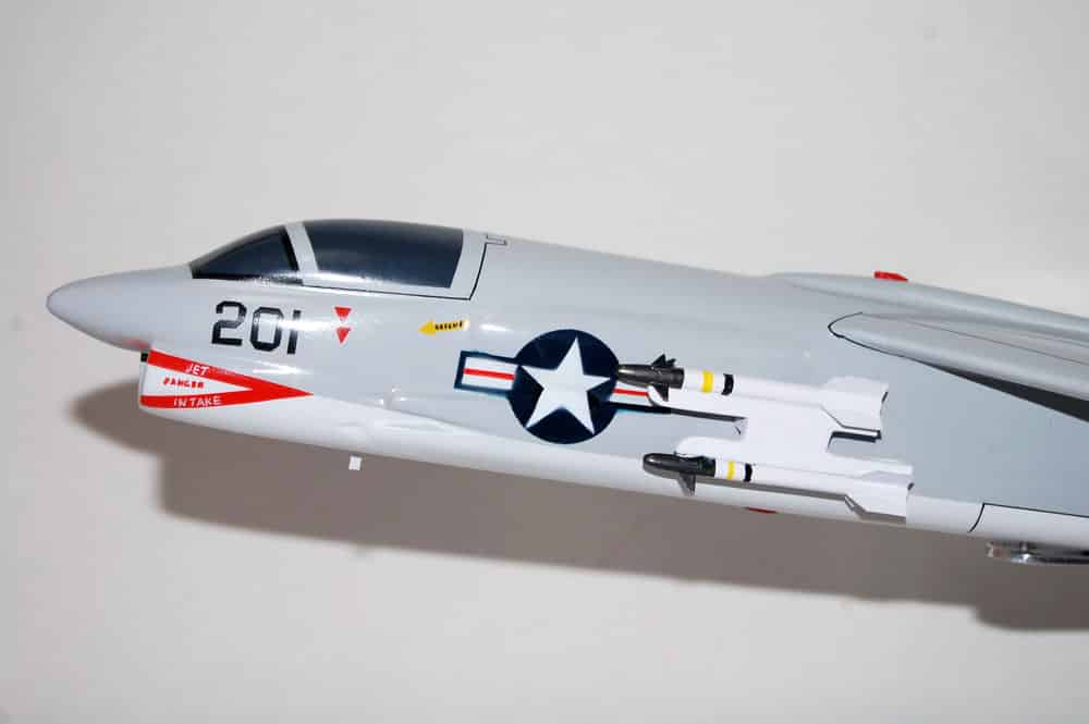 VF-194 Red Lightnings F-8J (1975) Model
