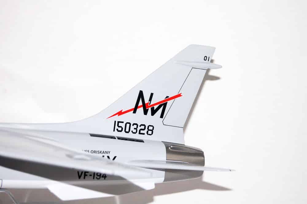 VF-194 Red Lightnings F-8J (1975) Model