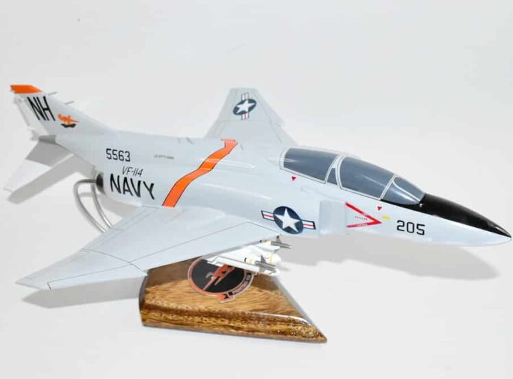 VF-114 Aardvarks F-4J Model