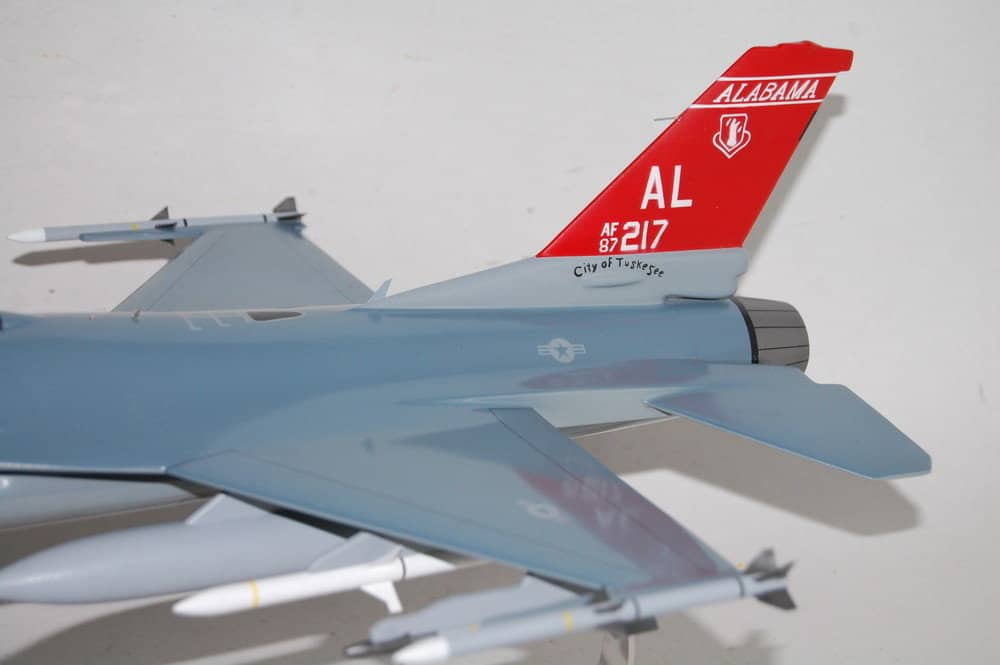 100th Fighter Squadron F-16 model