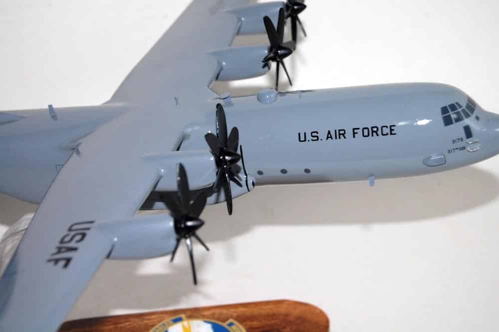 40th Airlift Squadron Screaming Eagles Model
