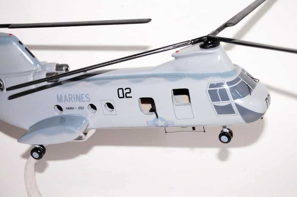 HMM-261 Raging Bulls CH-46 Model