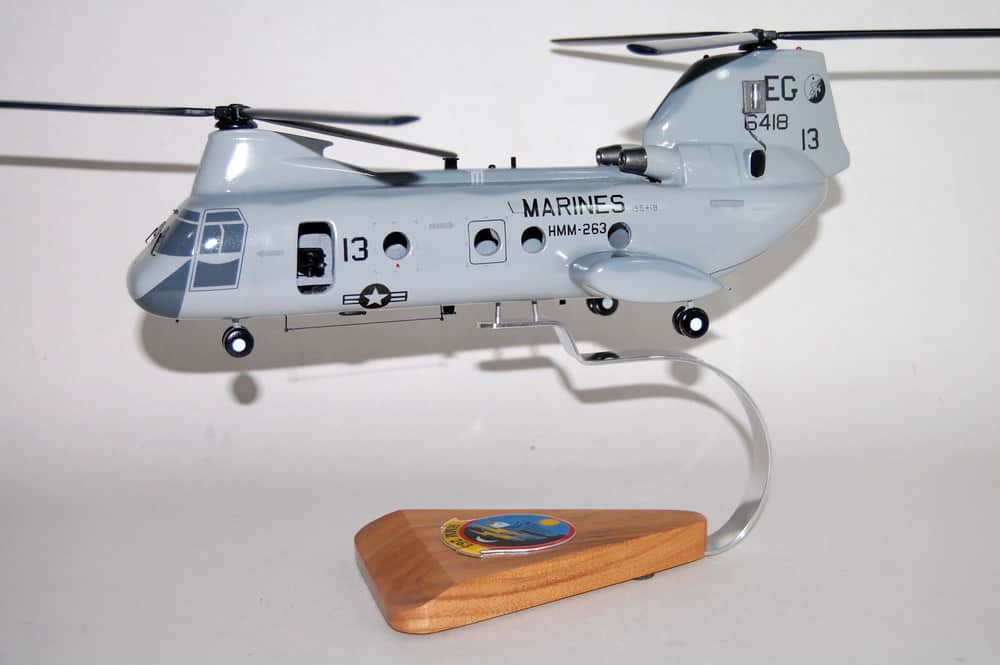 HMM-263 Thunder Chickens CH-46 Model