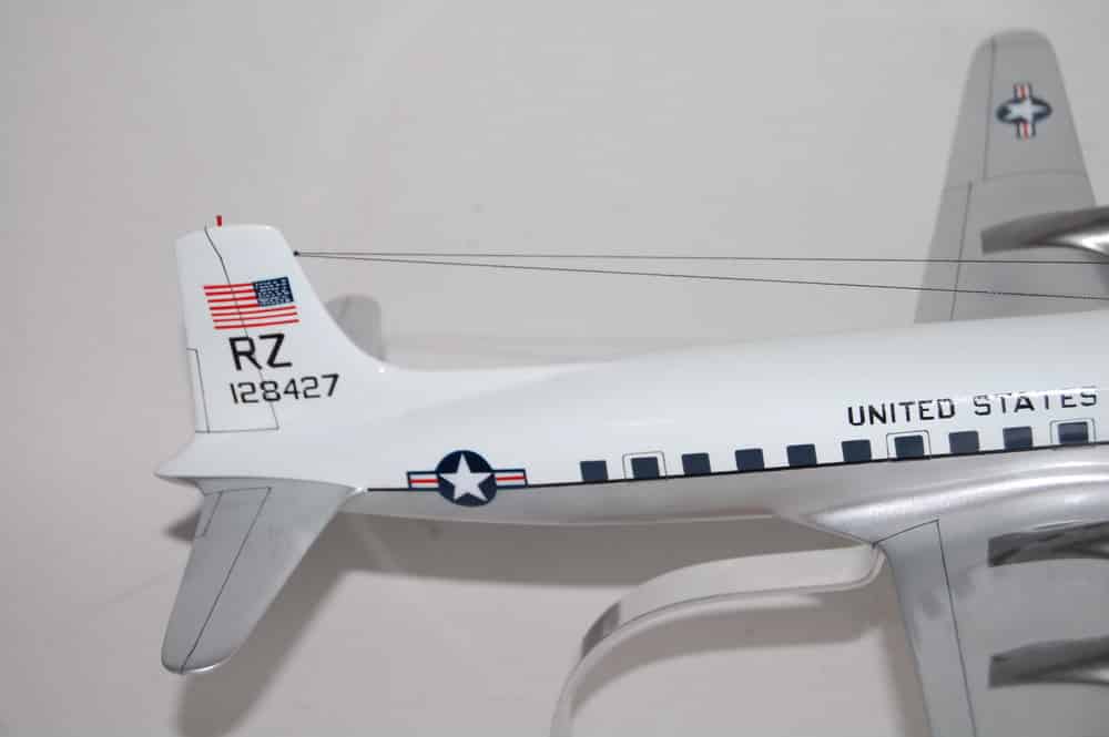 VR-21 Pineapple Airlines C-118 Model
