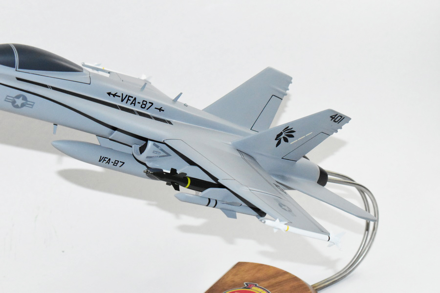Premium Hobbies F/A-18 VFA-87 Golden Warriors 1:72 Scale Plastic