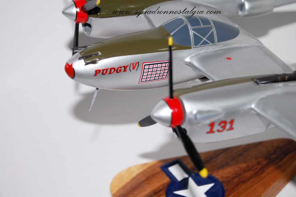 Pudgy V P-38 Lightning