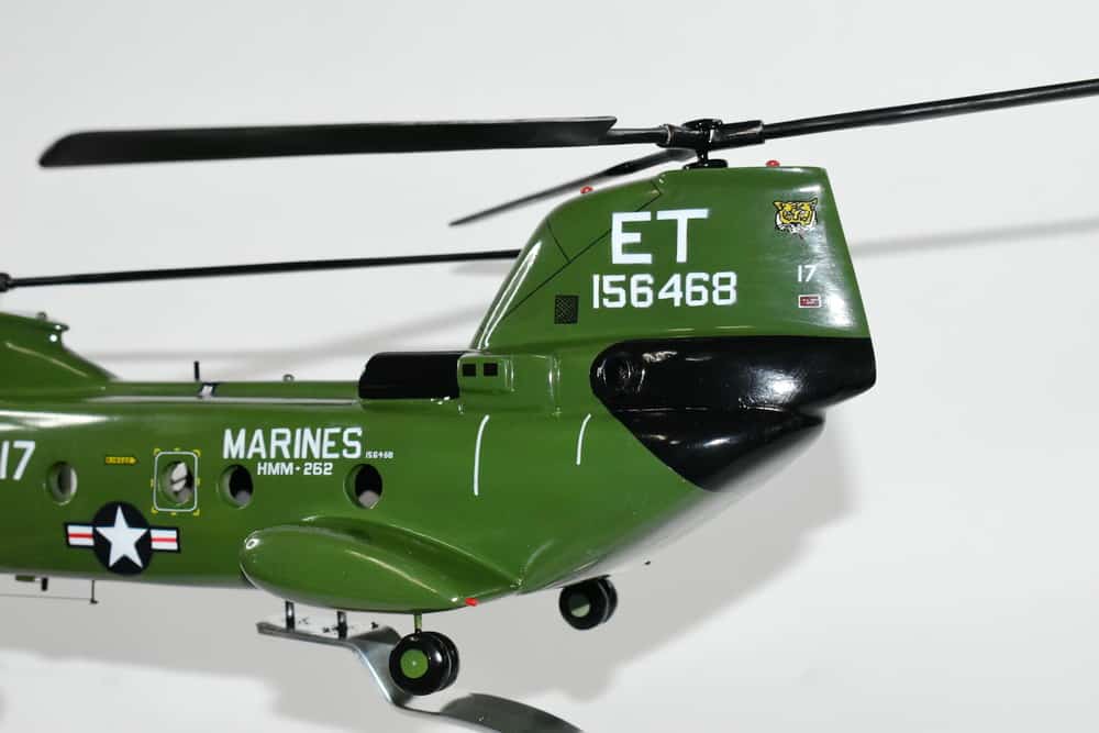 HMM-262 Flying Tigers (156468) CH-46 model