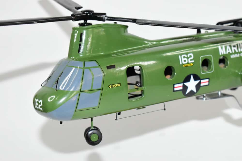 HMM-265 Dragons CH-46 (162) Model