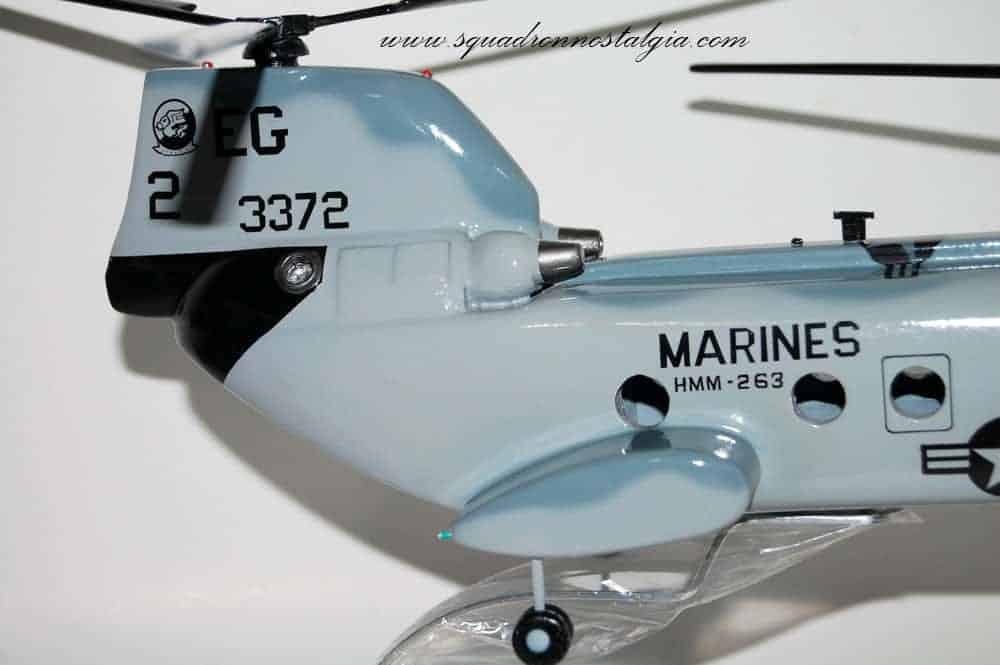 HMM-263 Thunder Chickens CH-46 (3372) Model