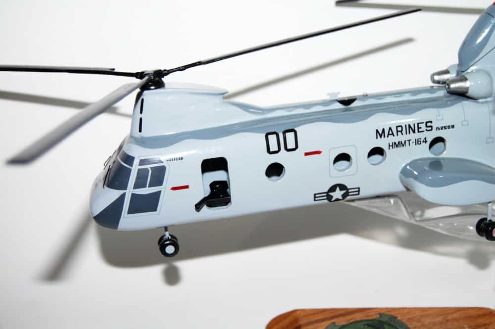 HMMT-164 Knightriders (00) CH-46 Model
